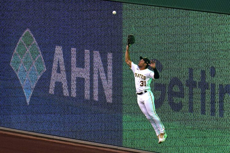 Rockies Nab Extra-Innings Win Over Bucs